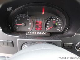 VOLKSWAGEN Crafter 2.5 TDI Kasten 3,5 t + AHK, Klima,