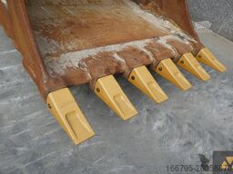 Hitachi ZX300LC-7