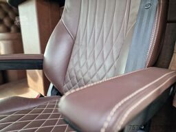 Scania T730 V8 Longline 6x2 - Show truck - Custom in- ...