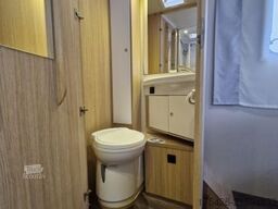 SUNLIGHT I 69 L *Queens-Bett*SAT*Solar*Lithium*1 .Hand*