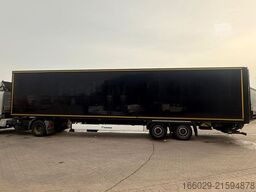 KRONE Sattelanhänger Koffer mit Ladebordwand