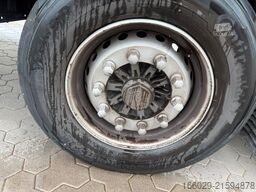 KRONE Sattelanhänger Koffer mit Ladebordwand