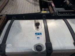 SCANIA S 580 V8 Twistlocks Schausteller