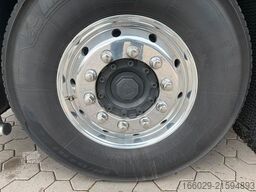 SCANIA S 580 V8 Twistlocks Schausteller