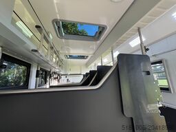 Scania P420 Luxury-line met pop-up en pop-out.