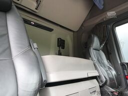 Scania R 520 V8 6x2 tractor unit retarder