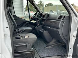 Renault Master Hybrid PTO on Engine also Electric