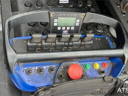 Volvo FM450 Crane Truck w/ 21 t/m HMF crane and Lift. 19