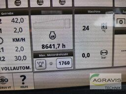 John Deere 6215 R