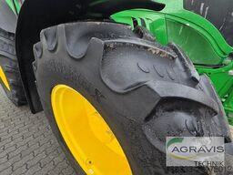 John Deere 6215 R