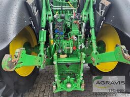 John Deere 6215 R