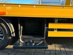 IVECO 35S18 Abschleppwagen/HI-Matic/Navi/Luftfederung