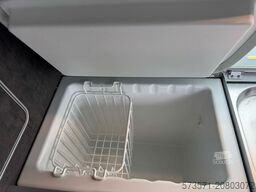 Volkswagen California Camper | 2 Betten 4 Schlafplätze | Küchenzeile + Dachbett