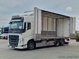 Volvo FH 13.540 Globetrotter 6x2 - Closed box with si...