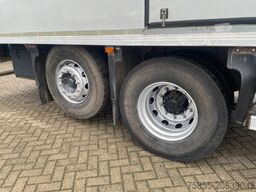 Renault Premium 450 Refrigerated Box / Euro 5 / 6x2 / 3...