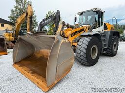 LIEBHERR L 566 Xpower 4,7m3 Schaufel Joystick Lenkun Top