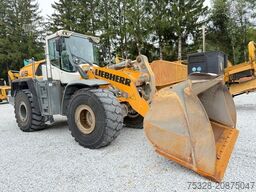 LIEBHERR L 566 Xpower 4,7m3 Schaufel Joystick Lenkun Top
