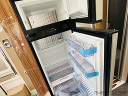 EURAMOBIL Contura Mercedes 766 EF Comfort 2026 Leder AHK