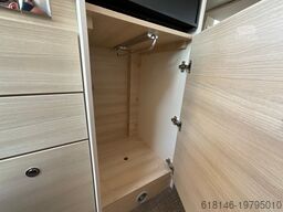 EURA MOBIL VAN 635 HB Solaranlage 120 W, Lithium Batterie