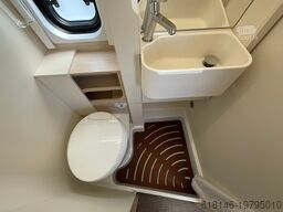 EURA MOBIL VAN 635 HB Solaranlage 120 W, Lithium Batterie