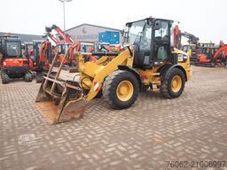 CATERPILLAR 908M / 35 km/h