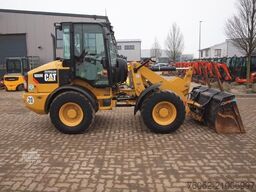 CATERPILLAR 908M / 35 km/h