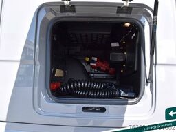MAN TGX 18.520 Low Deck Hubsattelk. D30 Retar. MIETE