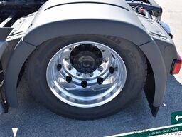 MAN TGX 18.520 Low Deck Hubsattelk. D30 Retar. MIETE