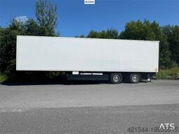 Renders Semitrailer with refrigeration unit!