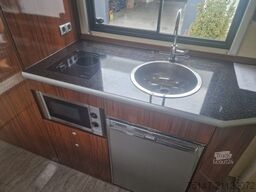 MAN TGS 26.480 5-Pferde Wohnabteil JL 4 Rampen