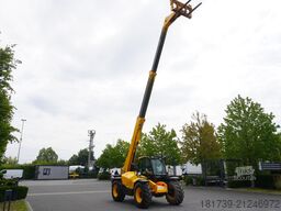 JCB 535-95 / 3.5 T / range 9.5 m / joystick