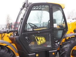 JCB 535-95 / 3.5 T / range 9.5 m / joystick