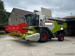 Claas TRION 530