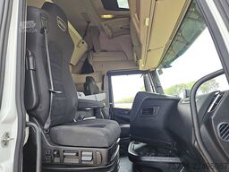 IVECO S-WAY AS440S46 lng