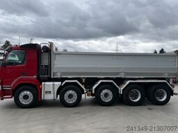 VOLVO FMX-540 10x4 Kipper