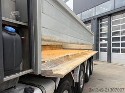 VOLVO FMX-540 10x4 Kipper