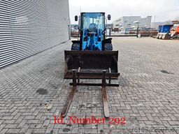 Caterpillar 906 M Bucket + Forks!