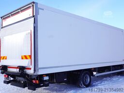 DAF LF 12.210 18-pallet container with tail