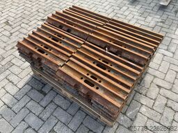Volvo SHOES | TRACK PLATES | 60 CM | FAHRWERK