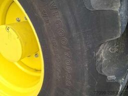 John Deere 6R 250