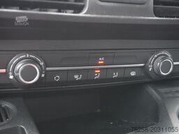 Peugeot Partner 1.2 110PK Benzine - Airco - Navi - Crui...