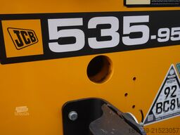 JCB 535-95 / 3.5 T / range 9.5 m / joystick