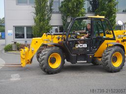 JCB 535-95 / 3.5 T / range 9.5 m / joystick