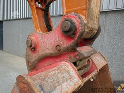 Hitachi ZX225USLC-6