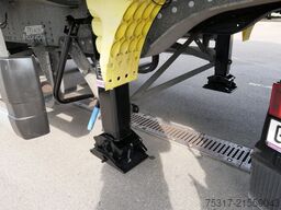 SCHMITZ CARGOBULL SCS 24 / LASI 12642 XL / LBW 2500 kg / 2 x LIFTA