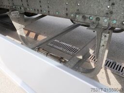 SCHMITZ CARGOBULL SCS 24 / LASI 12642 XL / LBW 2500 kg / 2 x LIFTA