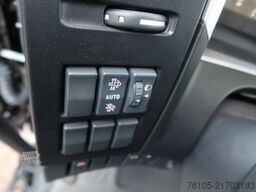 Renault D240 Bak met deuren + Klep 2.000 kg. Automaat. ...