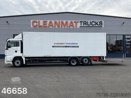 Man TGS 26.330 6x2 met DHollandia laadklep