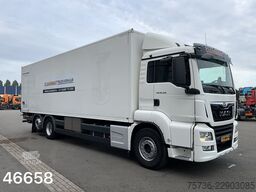 Man TGS 26.330 6x2 met DHollandia laadklep