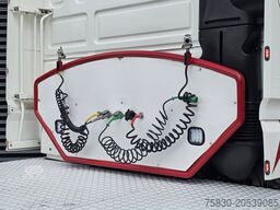 DAF XF480 / 6x2/4 / LIFT STEERING AXLE